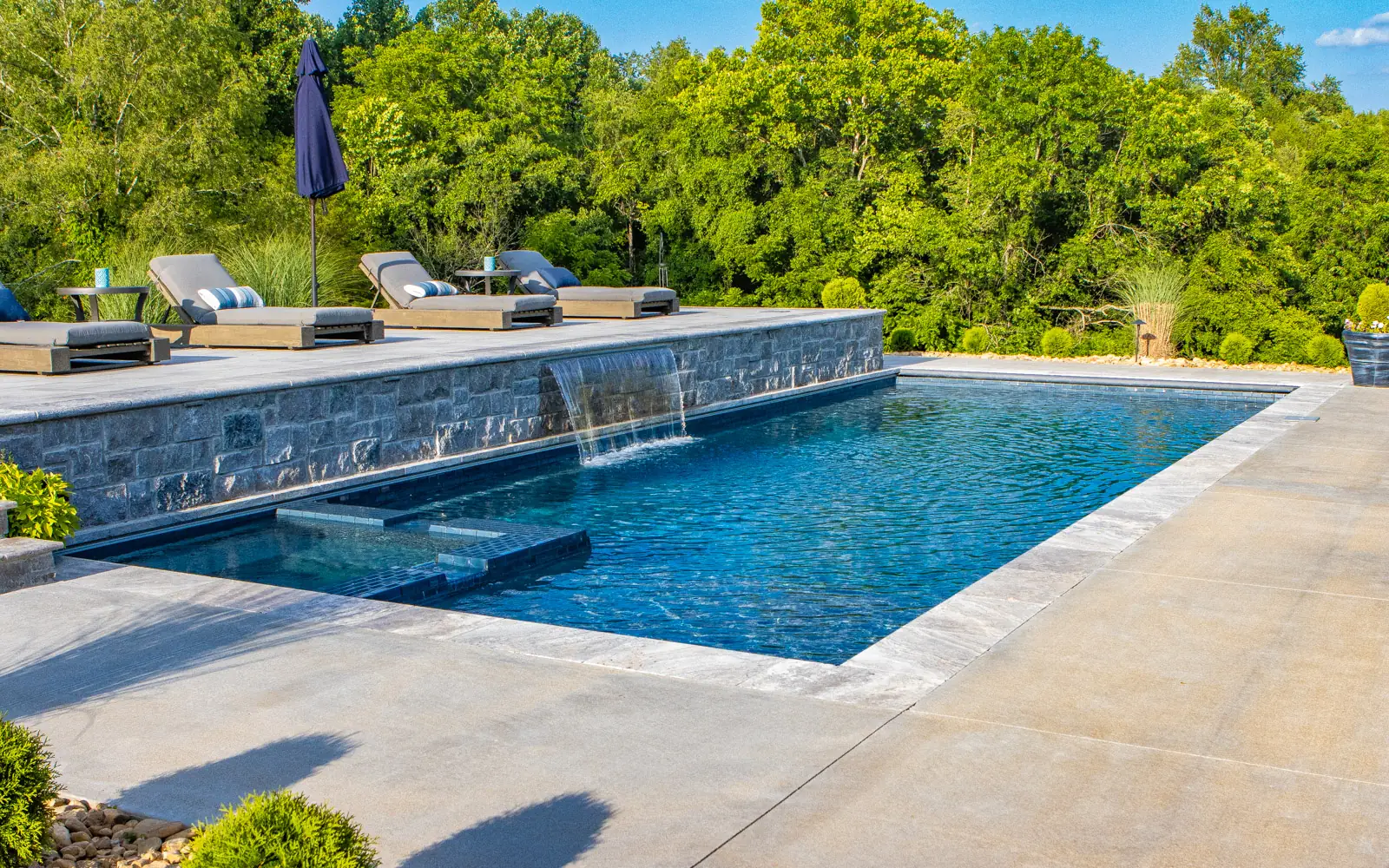 Fiberglass pool builders serving Northeast Florida